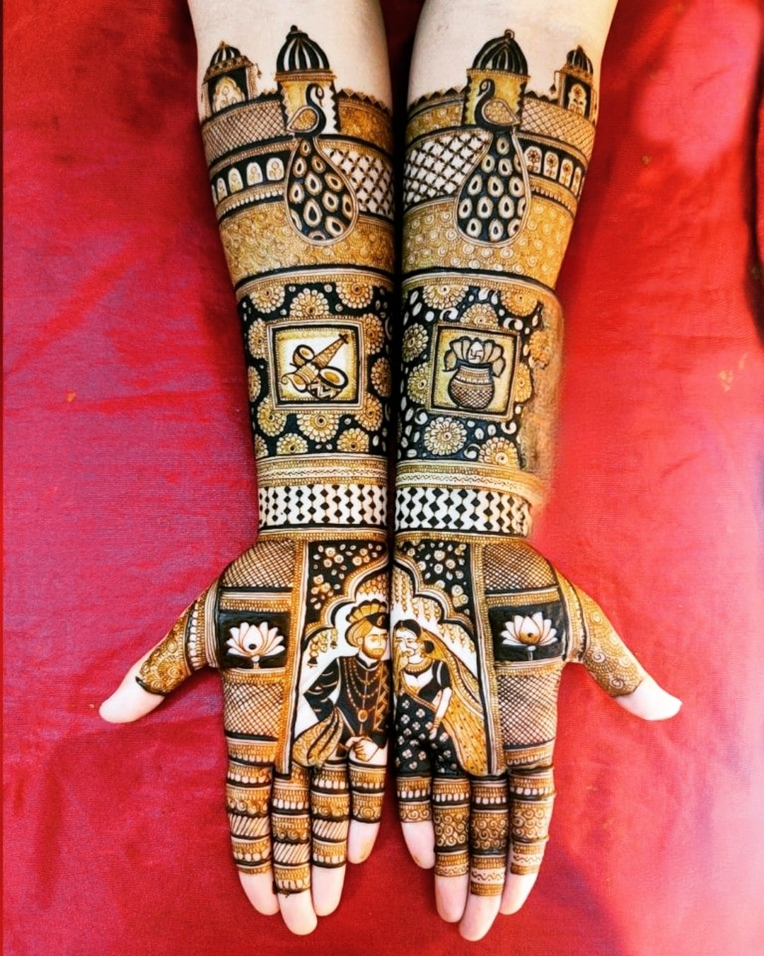 Simple Arabic mehndi for bridesmaids