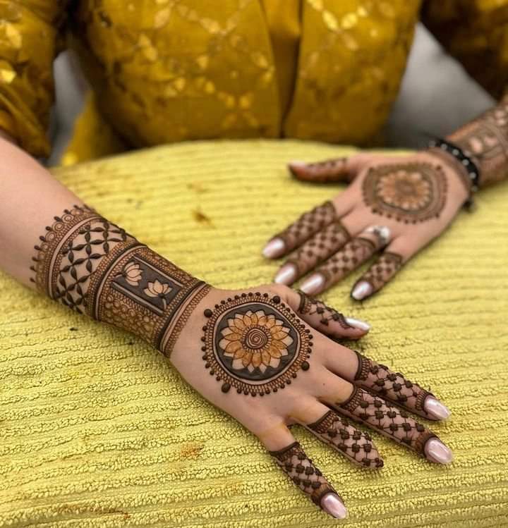 Mehndi artist in KR Puram / TC Palya